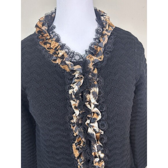 Chicos Knit Jacket Leopard &Lace Ruffle Trim Cardigan Hook Eye Closure Size 0 - Picture 2 of 6